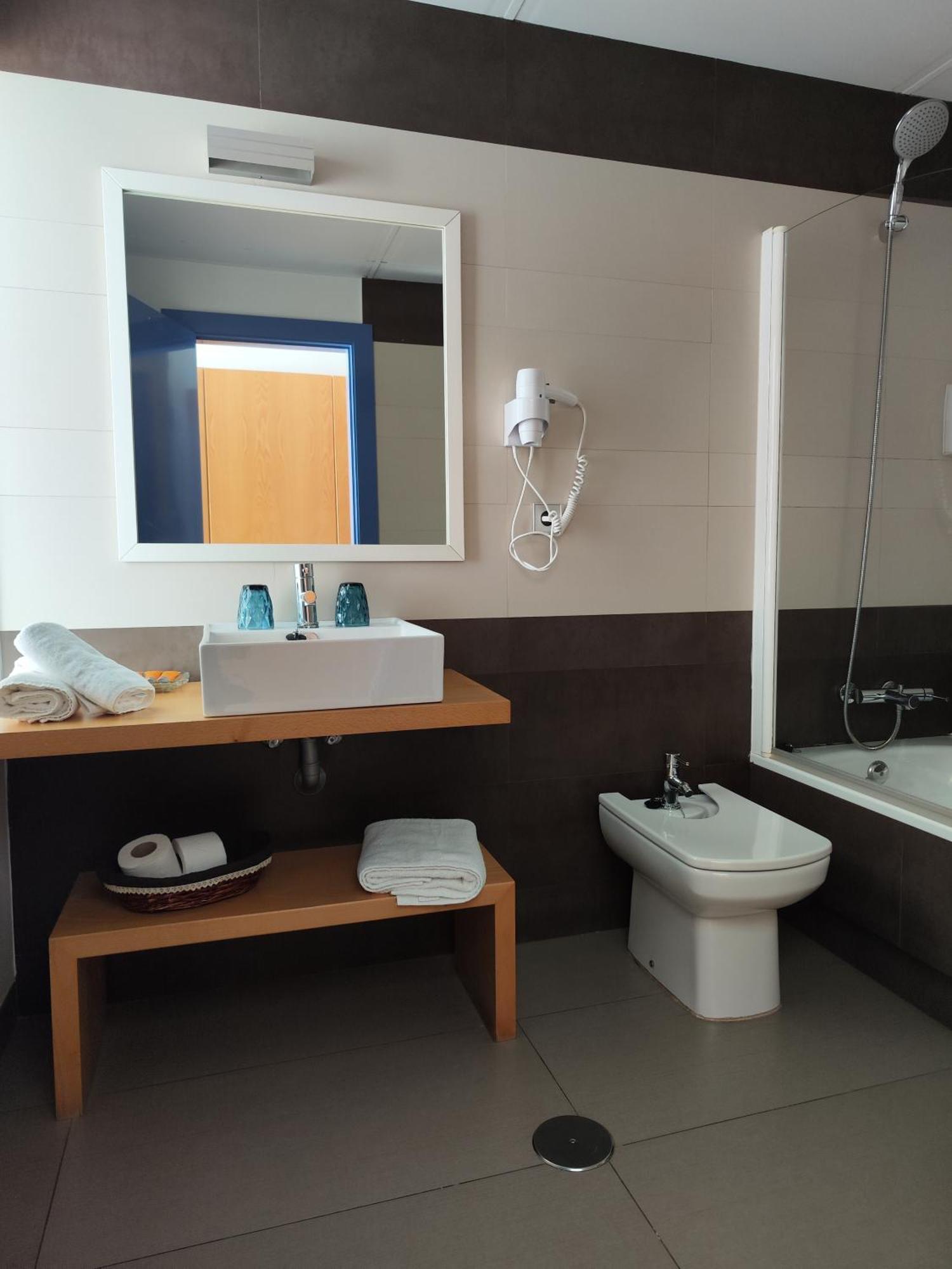 Hotel Alboran 2*